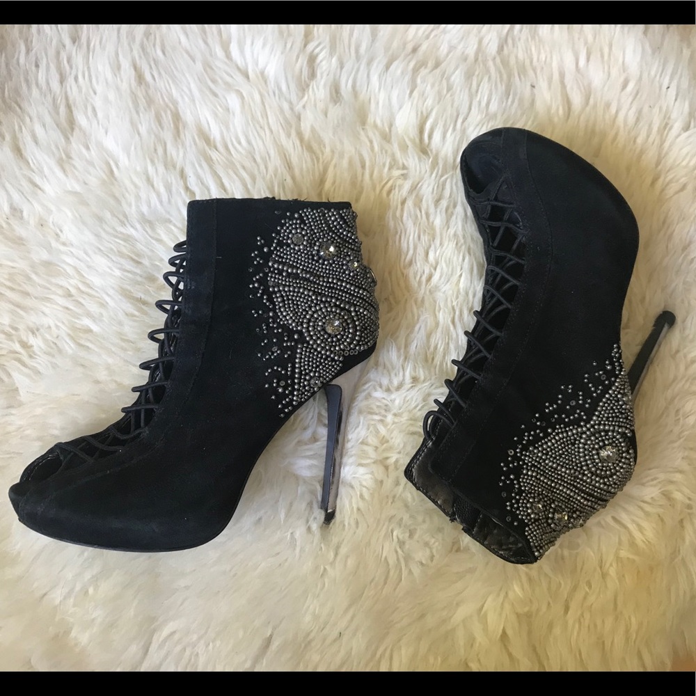 Great Condition!Sam Edelman Jewelry Heel